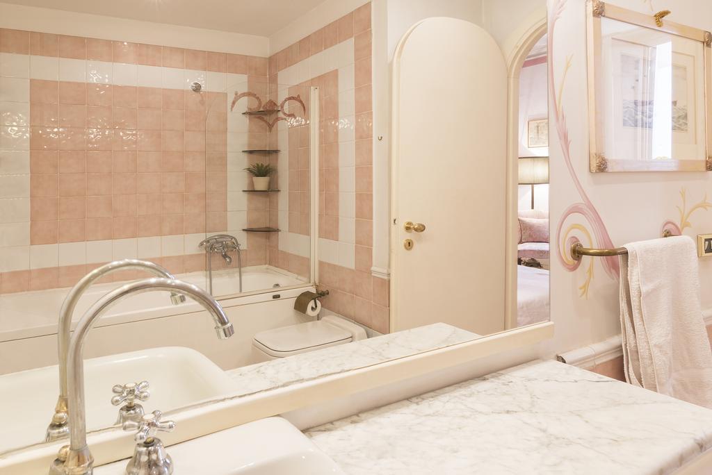 Piazza Colonna - Charme Holidays Apartment Rome