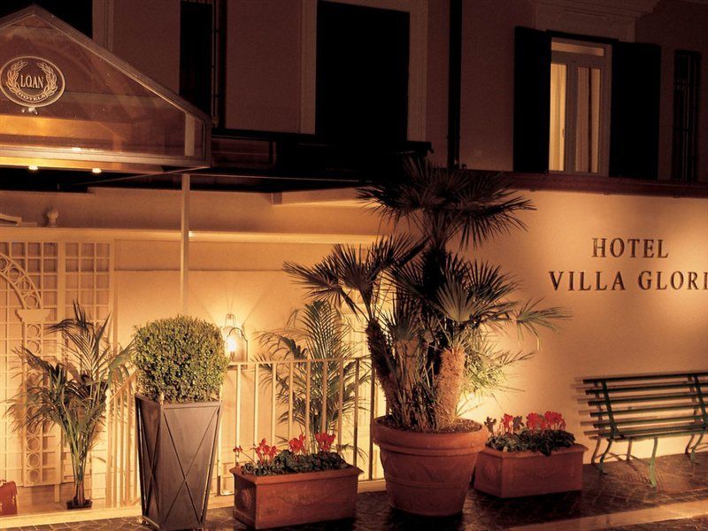 Hotell Glori 4*