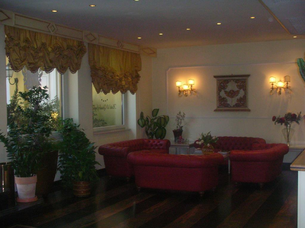 Hotel Quadrifoglio Eur Roma