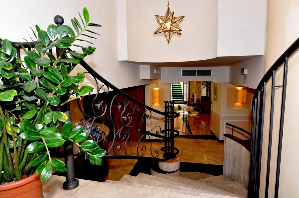 Hotel Executive 4*