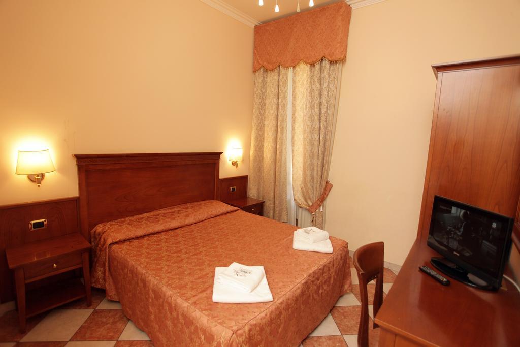 Elegance 3* Rom