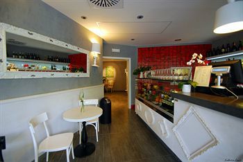 Lungotevere Aparthotel 2*