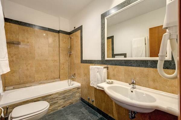 Hotell Romoli 3*