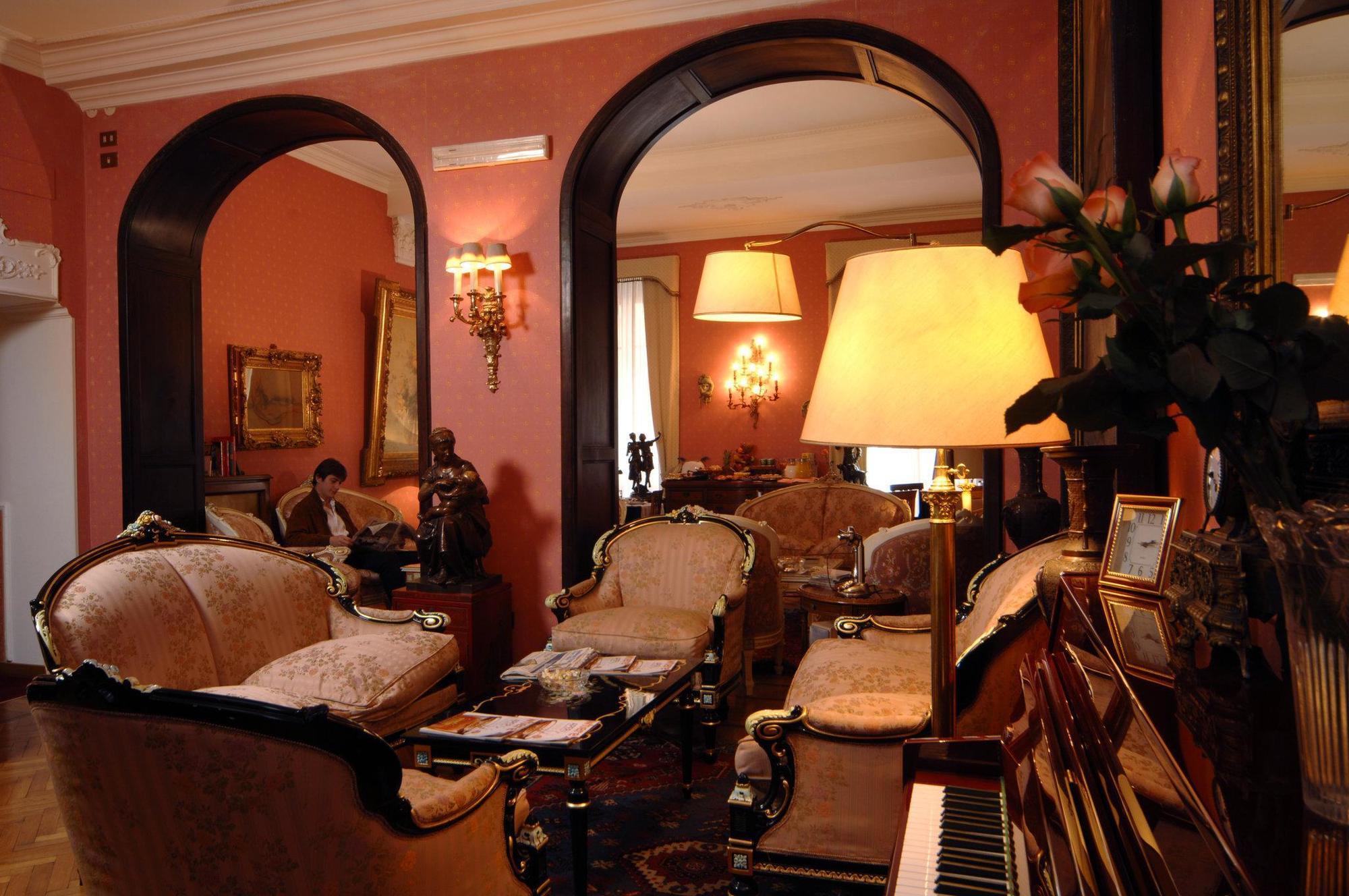Guest house Residenza Frattina Rome
