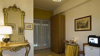 Babri Simim Taj Roma