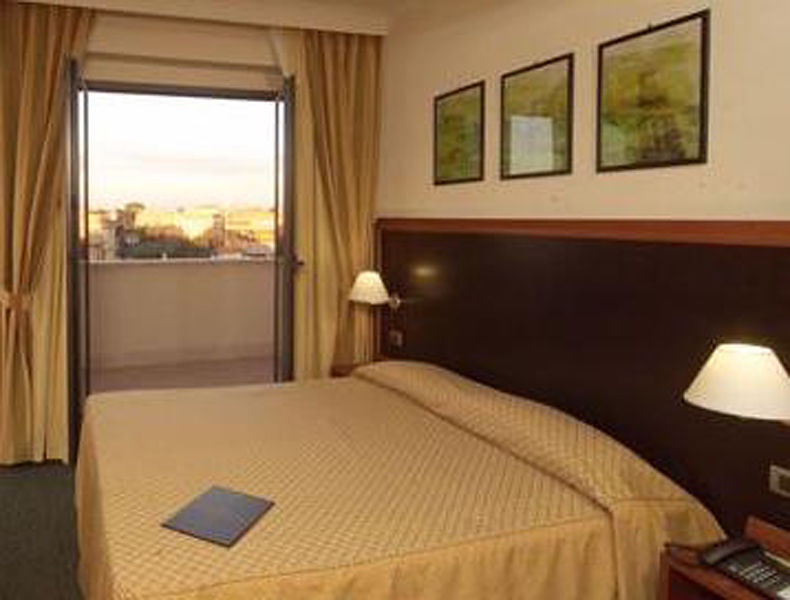 The Smooth 4* Roma