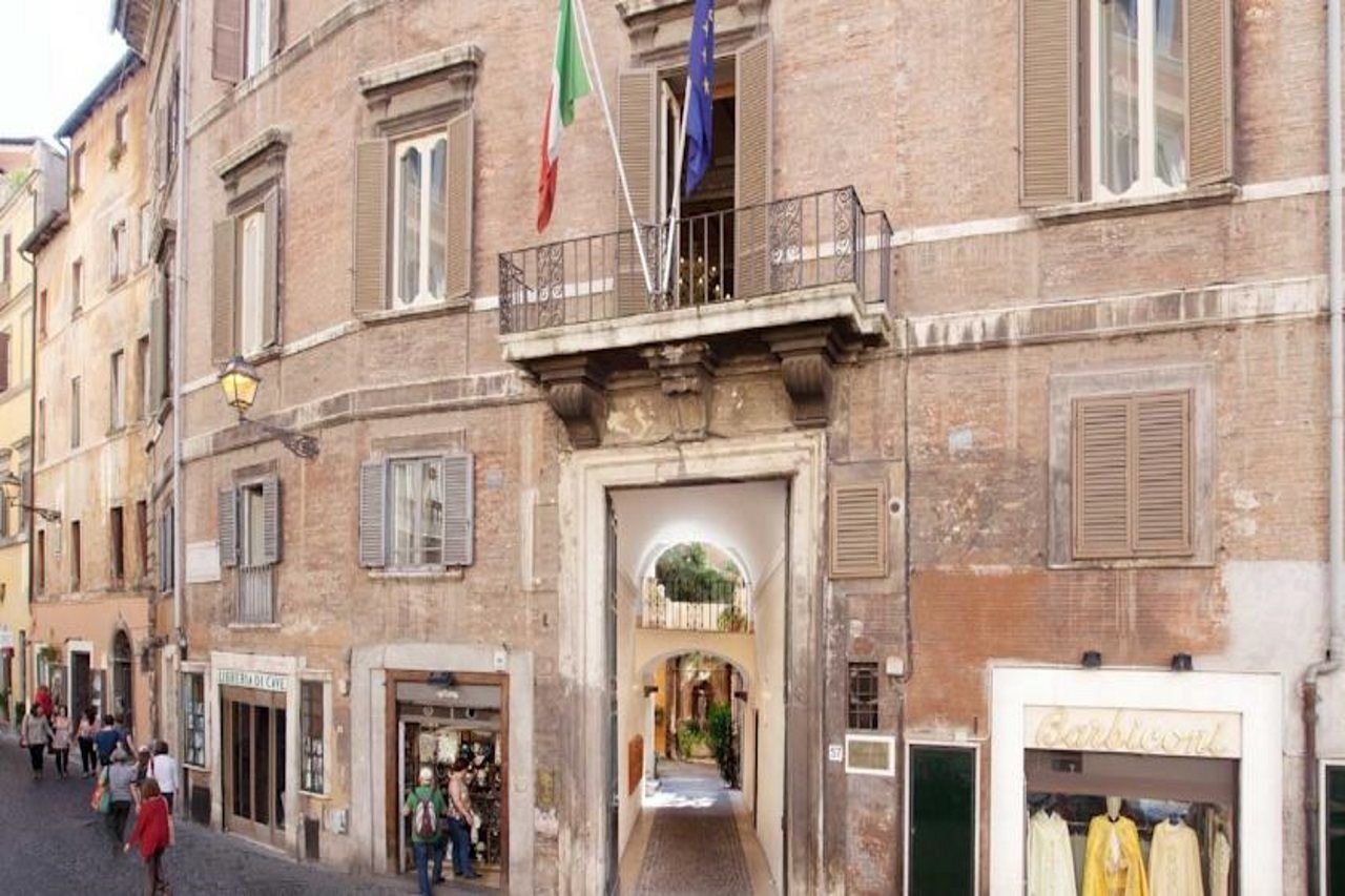 Bed & Breakfast Pantheon 3*