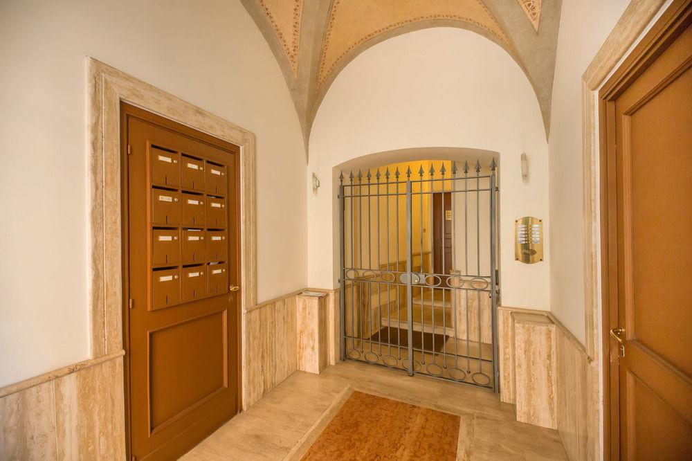 Appartamento Elegant Behind The Colosseum *
