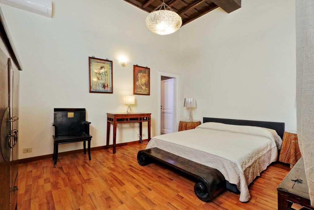 Trevi Vicolo Scanderbeg Apartamento *