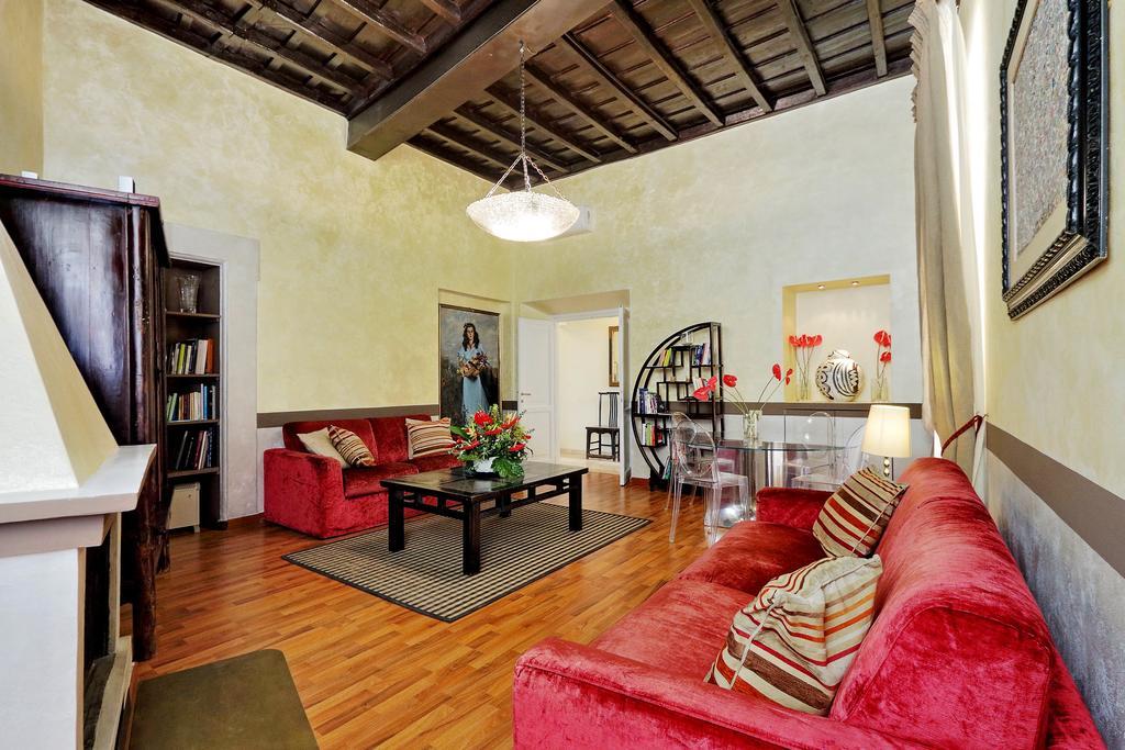 Trevi Vicolo Scanderbeg Apartamento *
