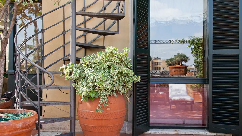 Fontana Di Trevi Penthouse Appartamento