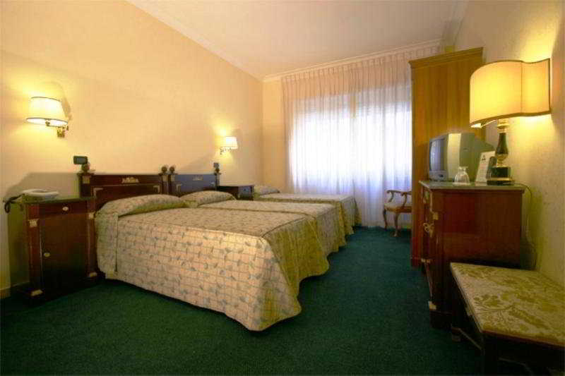 Carlo Magno Hotell 3*