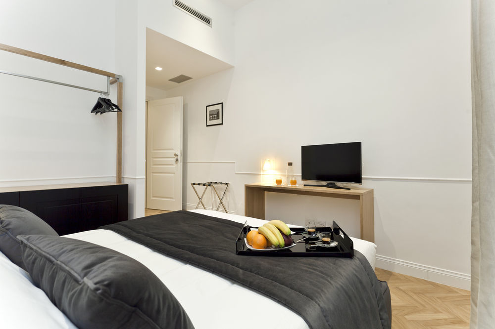 Vanity Navona Hotell 2*