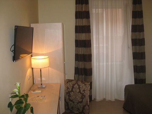 House 3* Rom