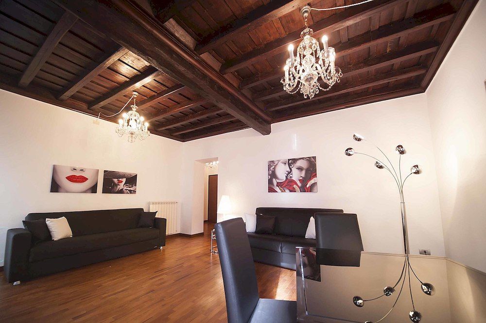 64 Apart * Roma