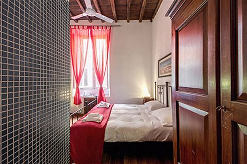 Pensión Residenza Domizia 3*