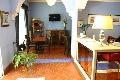 Hotell Caracciolo 3*