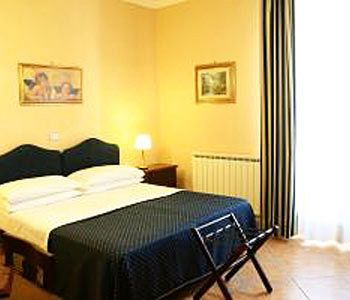 Caracciolo Hotell 3*