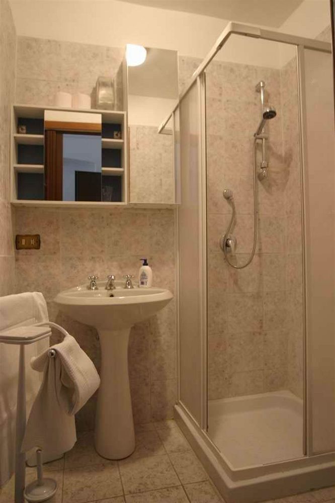 Vatican Gasthof 2*
