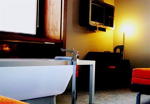 Orange Hotel Roma