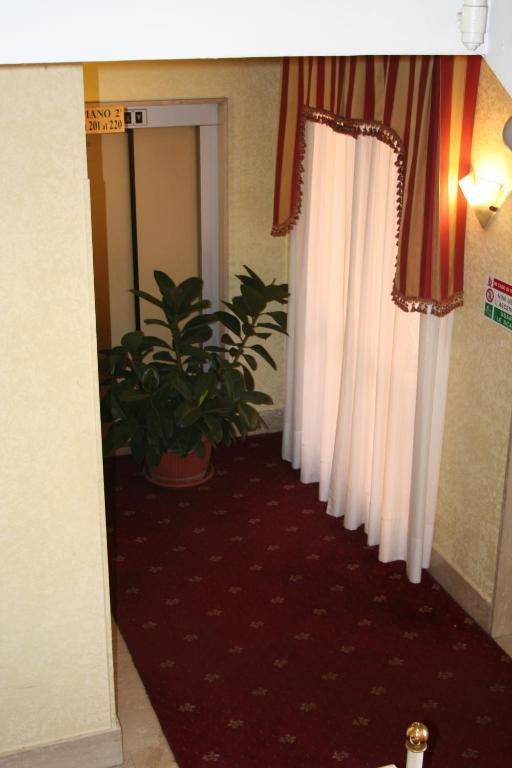 Citta 2000 3* Roma