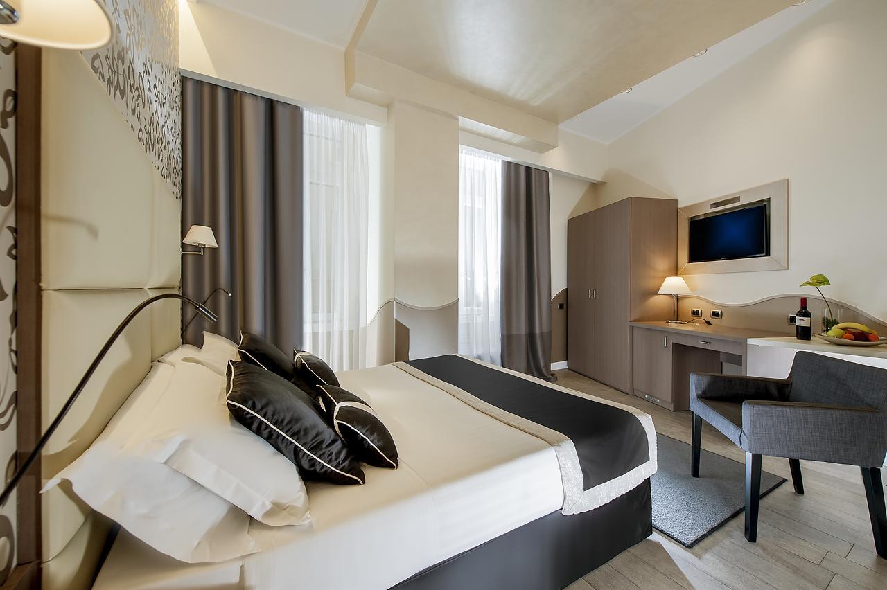 Hotell Demetra 4*