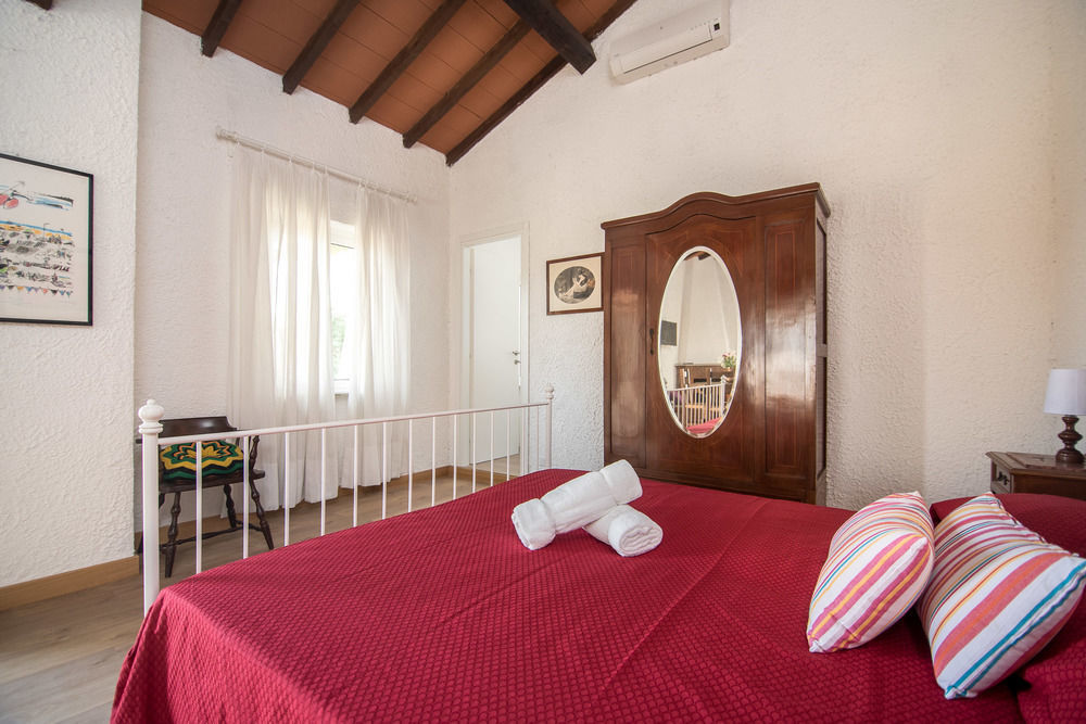 Acomodação com café da manhã  Degli Oleandri Bnb 2*