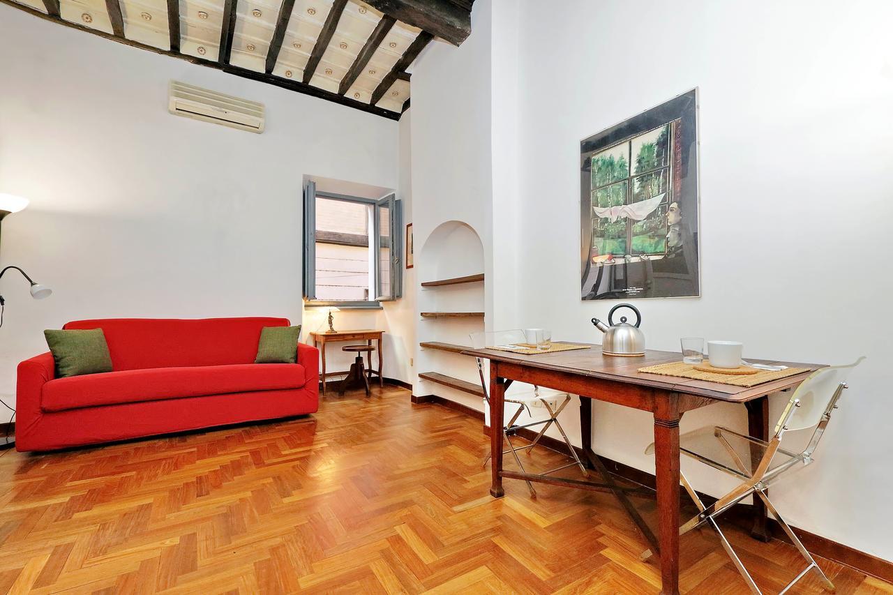 Coronari Apartment