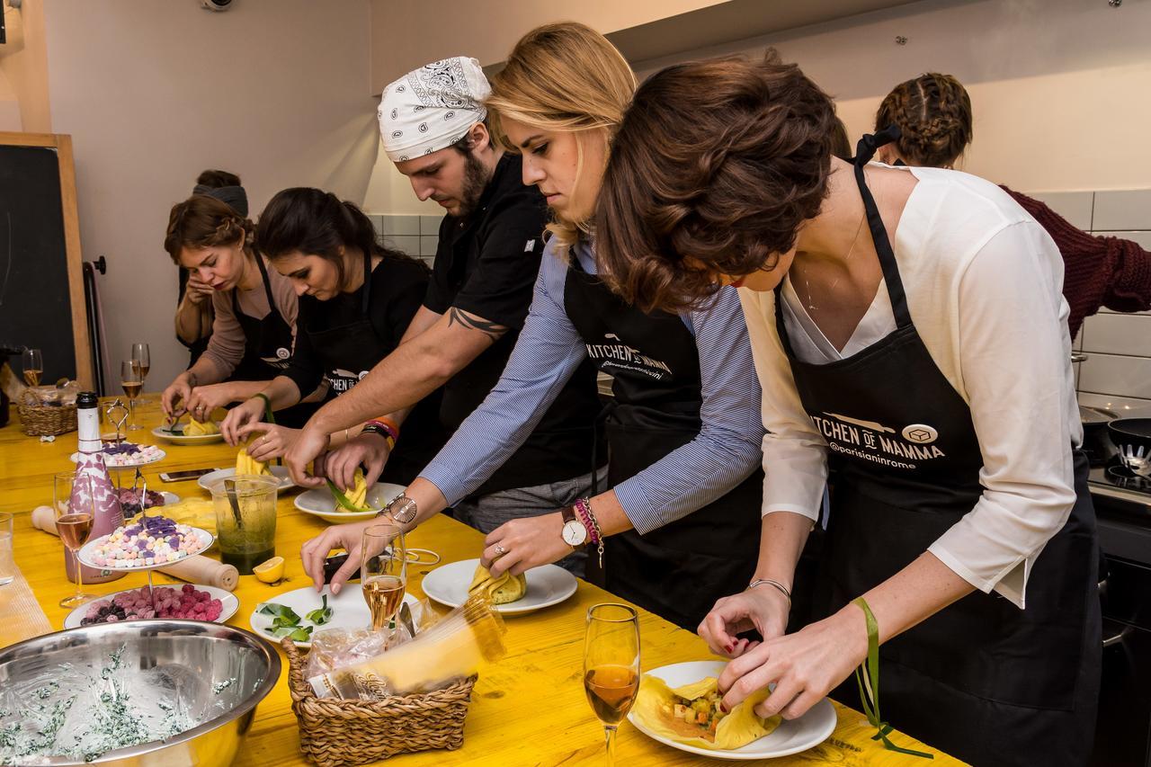 Yellowsquare Albergue *