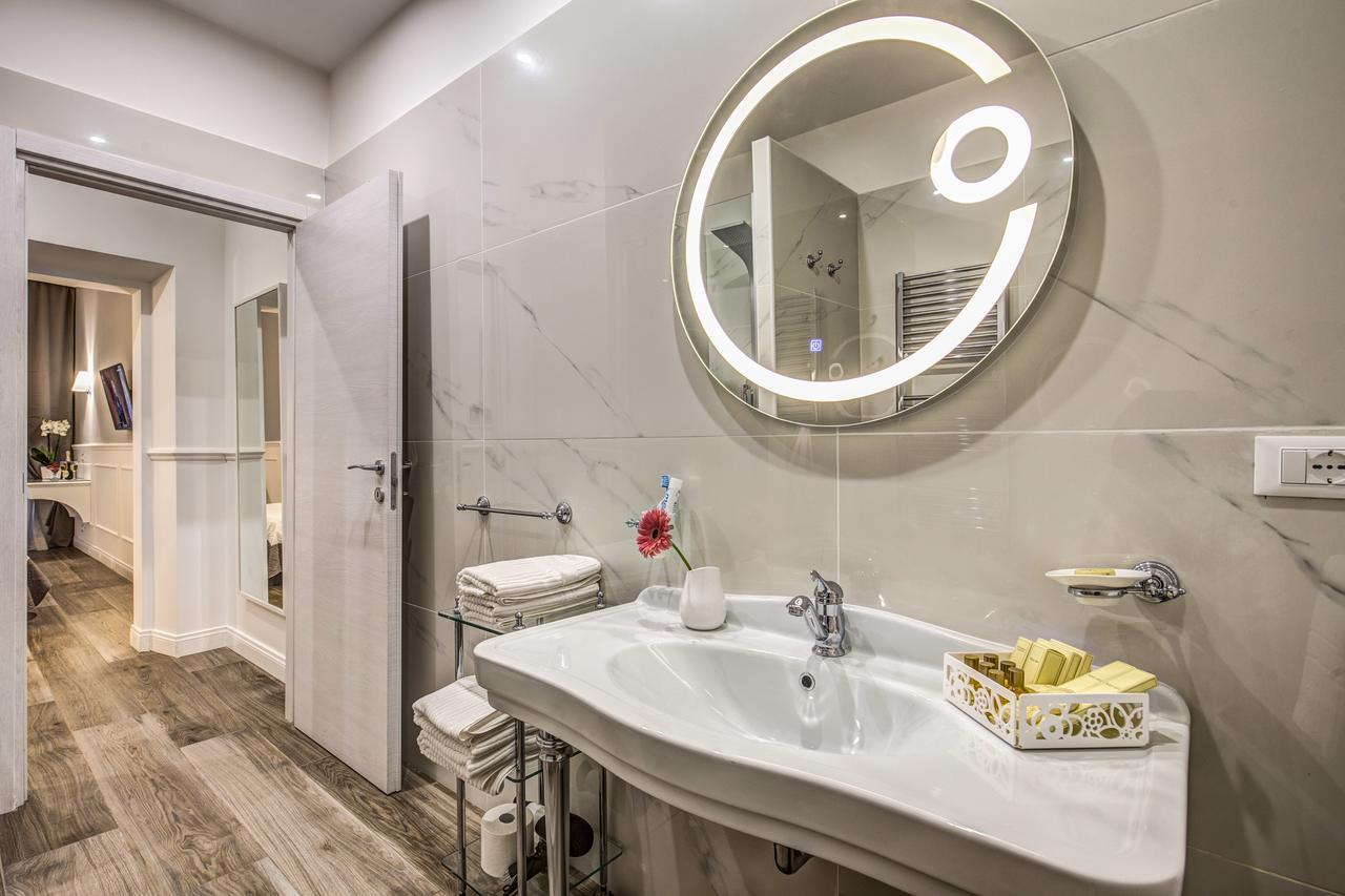 Just For Us - Piazza Di Spagna Affittacamere 3*