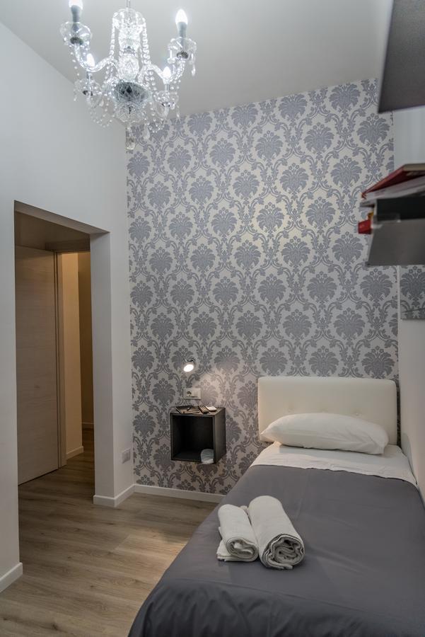 Inside 2* Roma