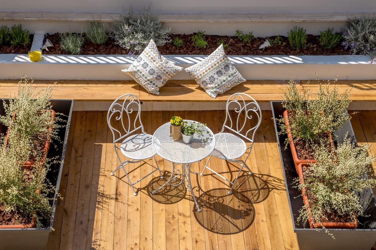 Urban Garden Rom