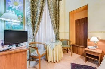 Paba Hotell 2*