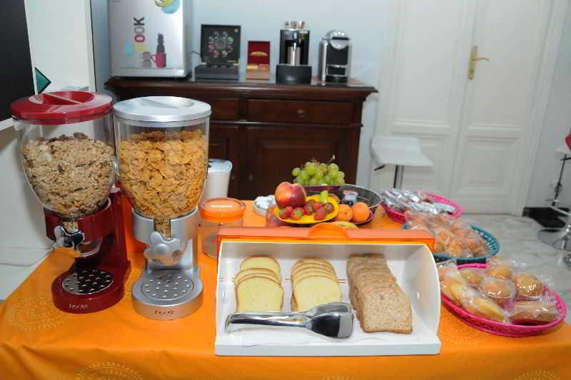 2 Passi Al Colosseo Bed and breakfast Roma