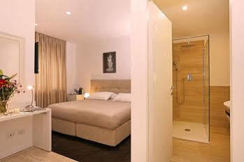 Gasthof Suites Rome 4*