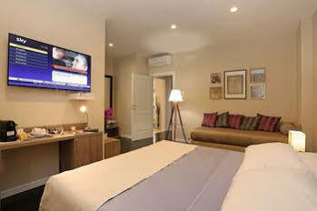 Suites Rome Gasthof 4*