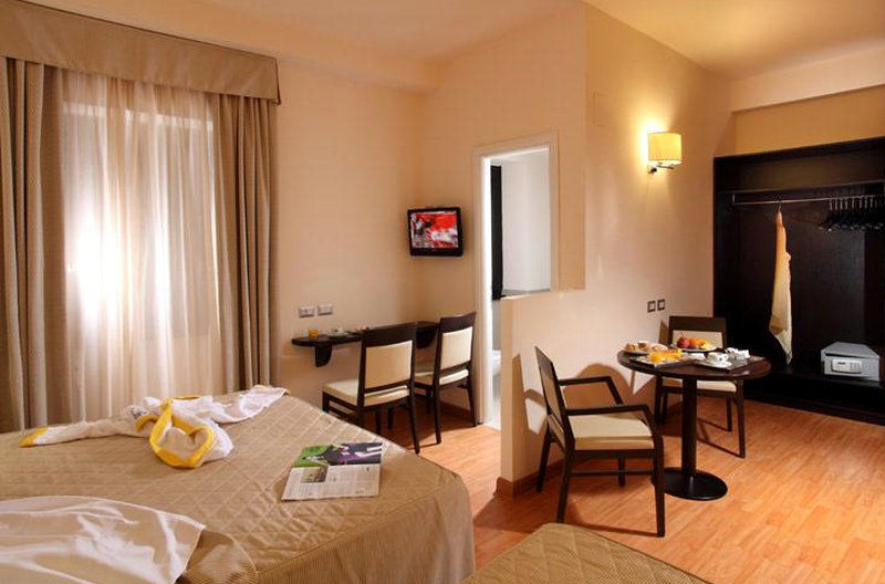 Regal Park Hotell
