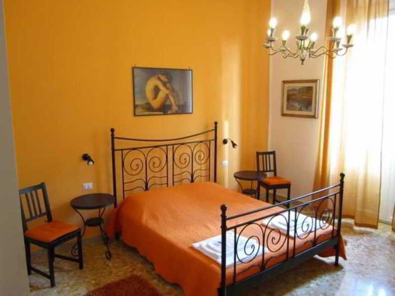 Bed and breakfast 2 Passi Al Colosseo
