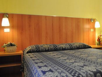 Fiorenza Hotell *