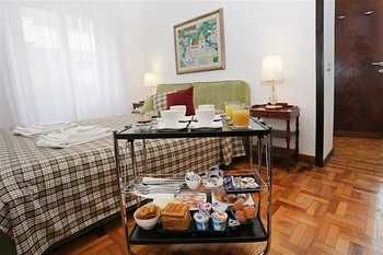 Houspitality Caesar Bed & Breakfast Roma
