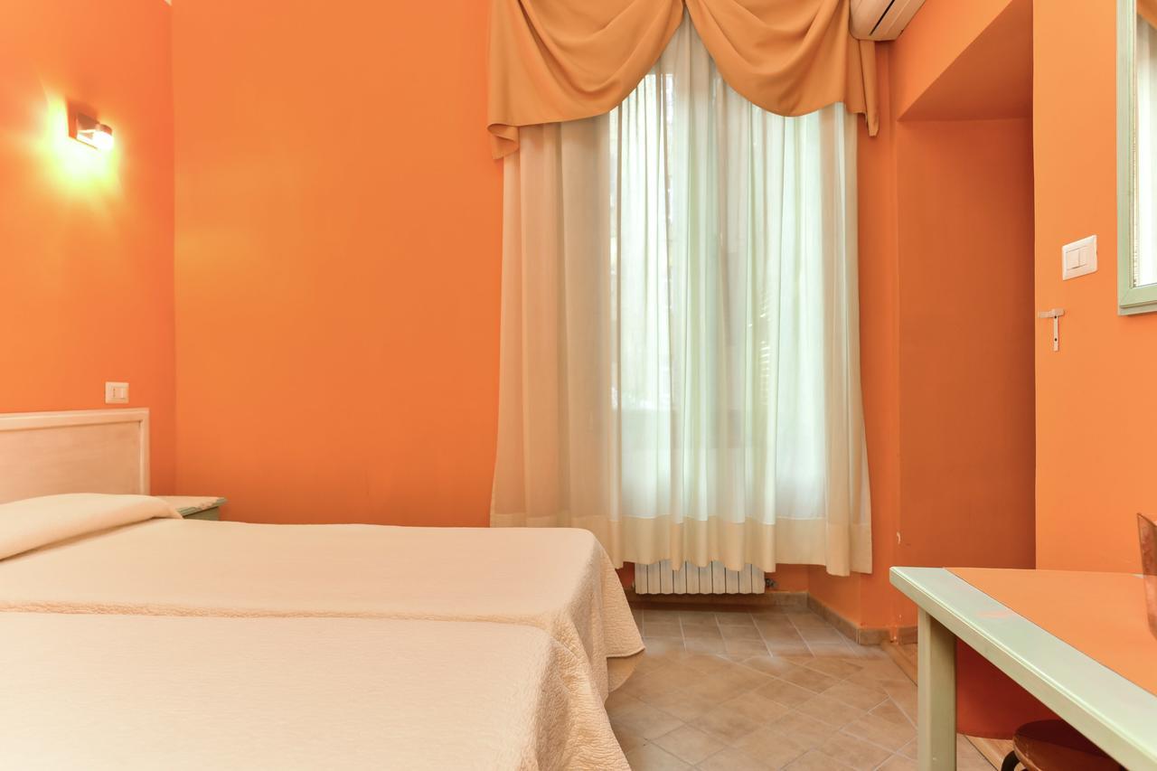 Claudia 3* Roma