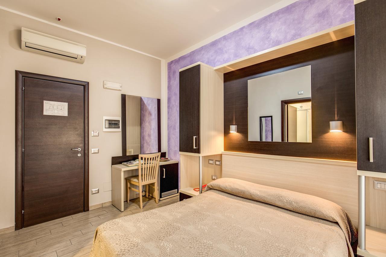 Buonarroti 3* Roma