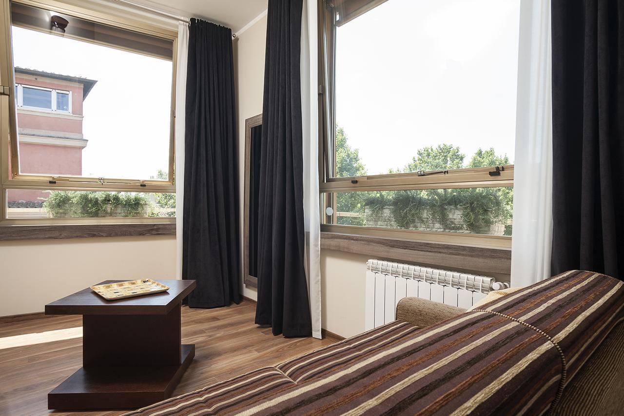 Window On 2* Roma