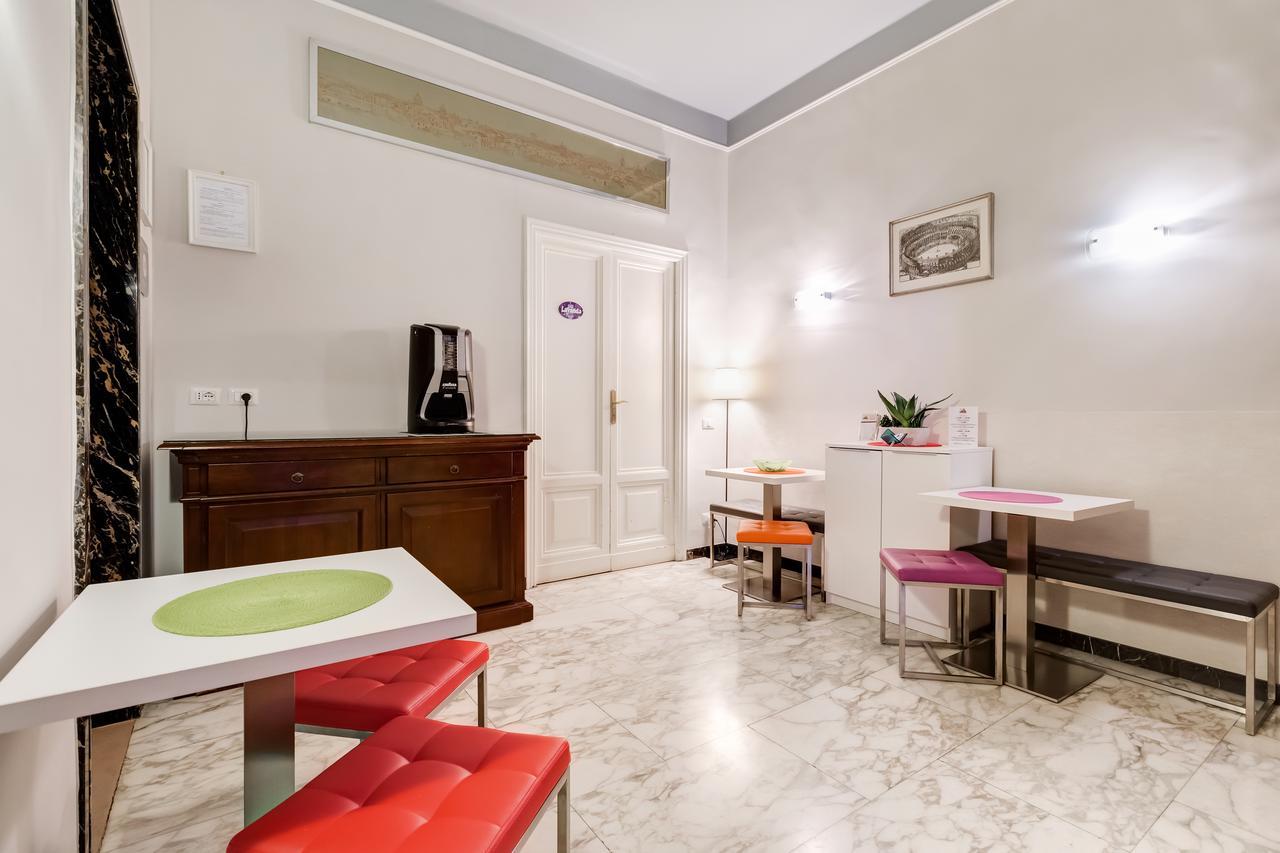 2 Passi Al Colosseo Bed and breakfast Roma