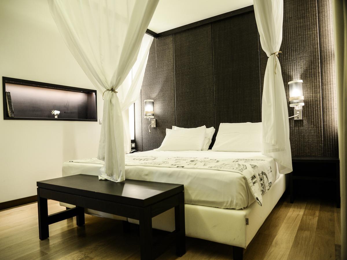 At Forty-one 3* Roma