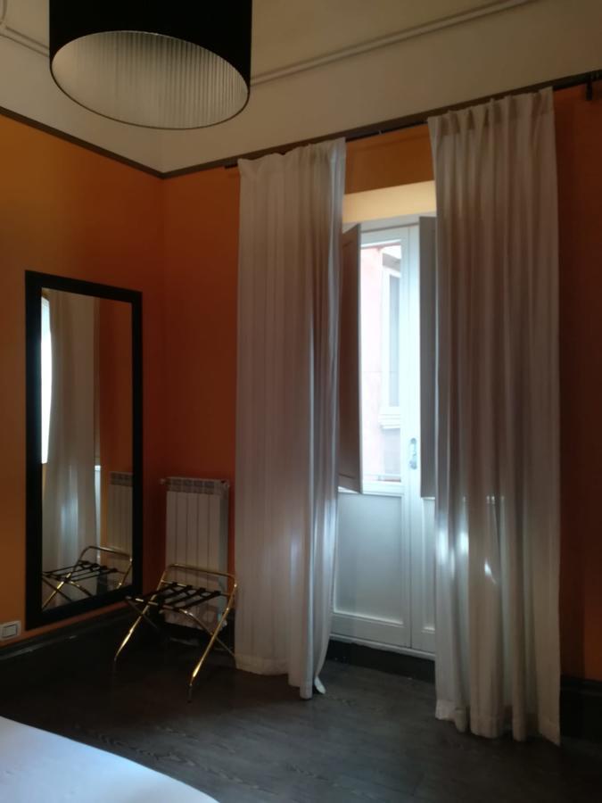 Degli Antiquari 2* Roma