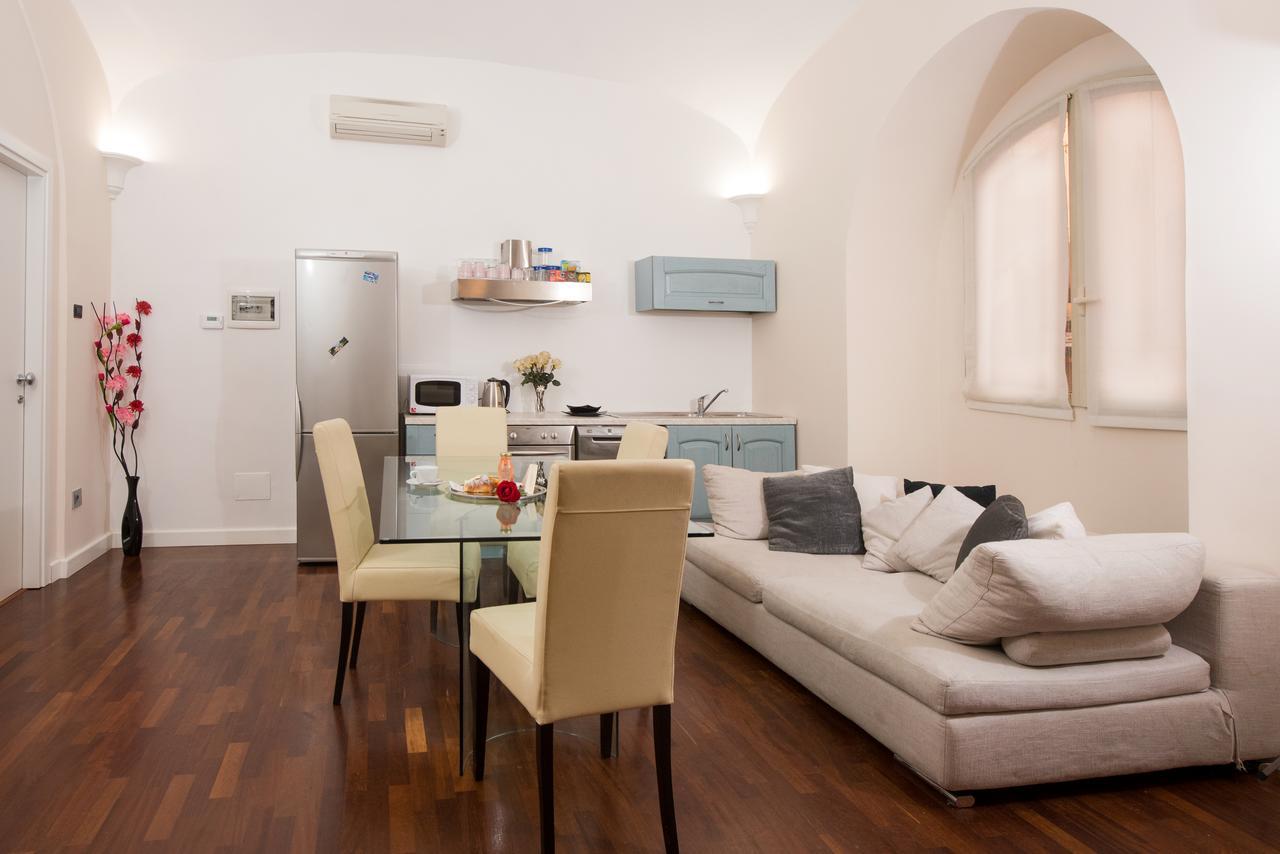 Trinity Luxury Pensión 3*