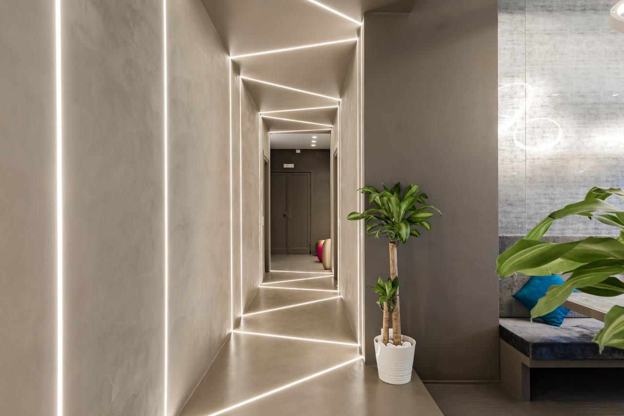 A World Aparts - Barberini Boutique Rome