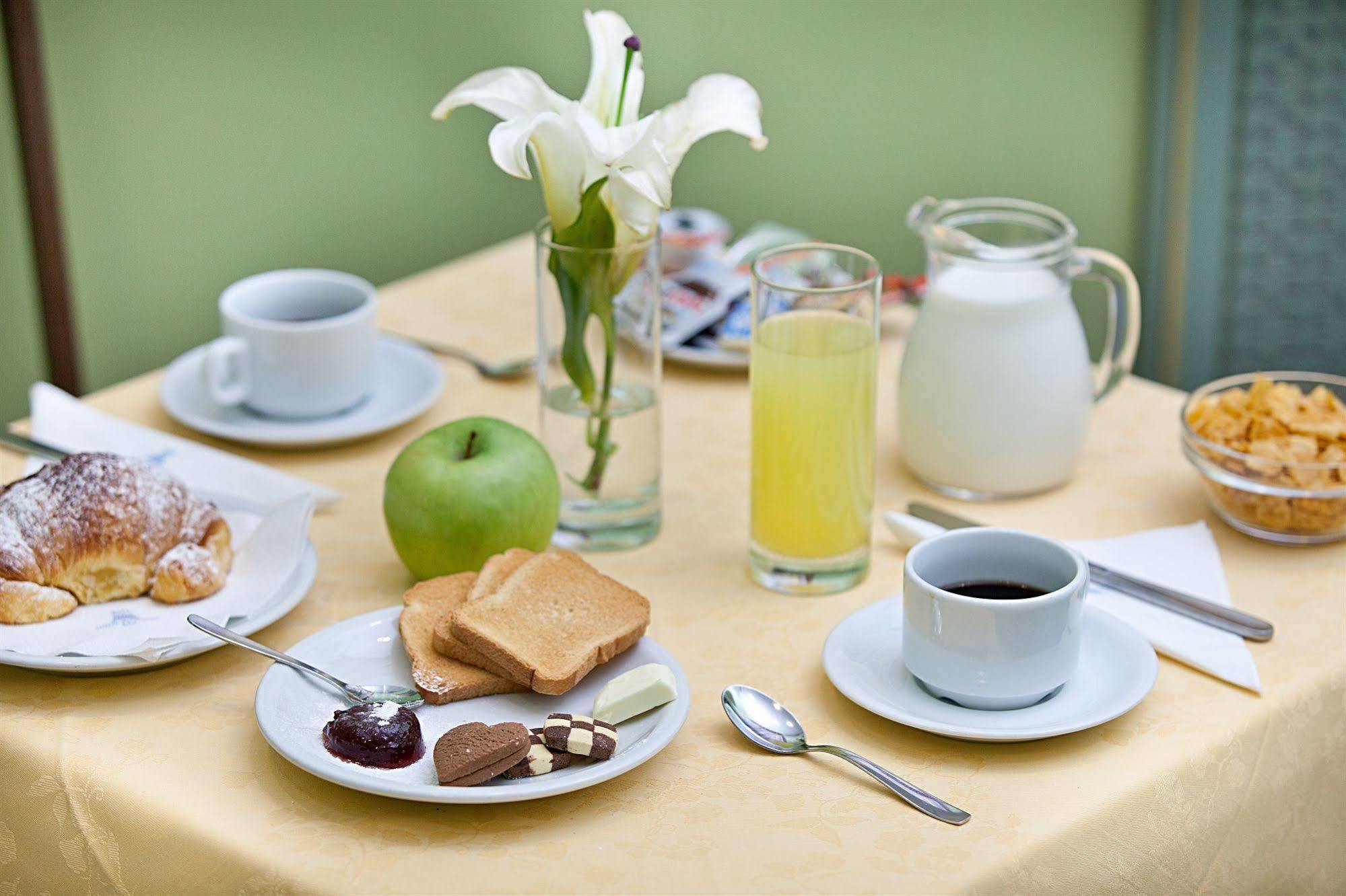 Augustea Hotell 3*