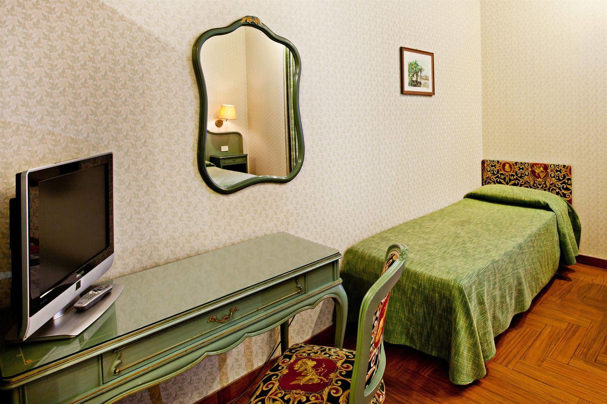 Augustea Hotell 3*